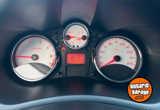 Autos - Peugeot 207 2011 Nafta 136500Km - En Venta