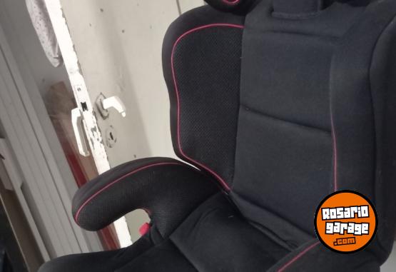 Accesorios para Autos - Butaca booster hasta 35 kg. - En Venta