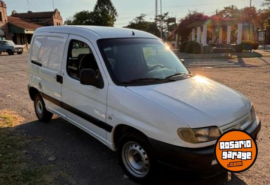 Utilitarios - Peugeot Partner 2009 Diesel 335000Km - En Venta
