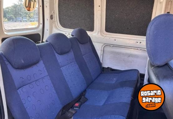 Utilitarios - Peugeot Partner 2009 Diesel 335000Km - En Venta