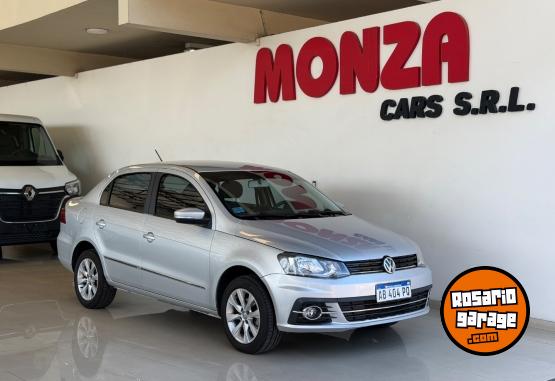 Autos - Volkswagen Voyage Highline 2017 Nafta 133000Km - En Venta