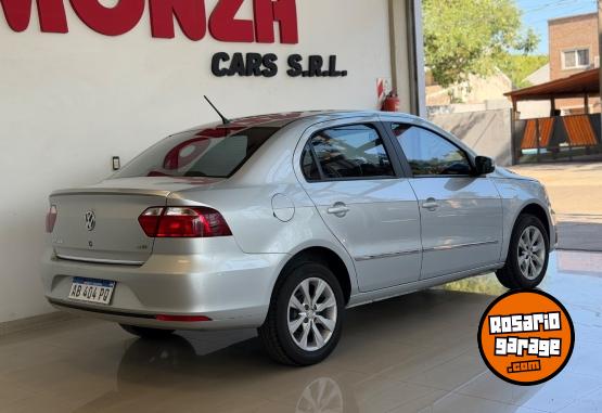 Autos - Volkswagen Voyage Highline 2017 Nafta 133000Km - En Venta