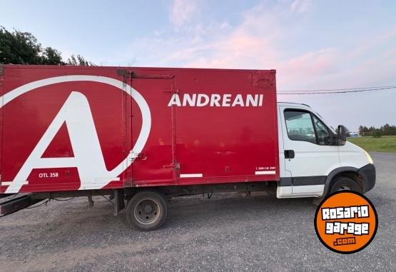 Utilitarios - Fiat Iveco Daily 2015 Diesel 580000Km - En Venta