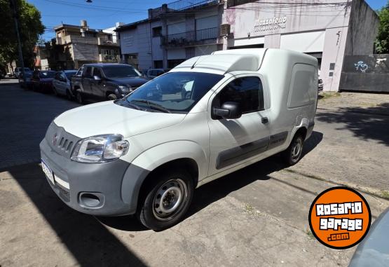 Utilitarios - Fiat Fiorino 2017 Nafta 110000Km - En Venta