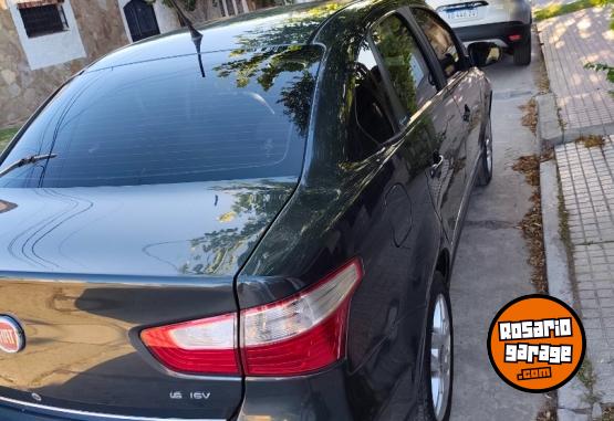 Autos - Fiat Grand siena 2014 Nafta 140000Km - En Venta