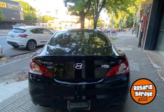 Autos - Hyundai Genesis 2010 Nafta 97000Km - En Venta