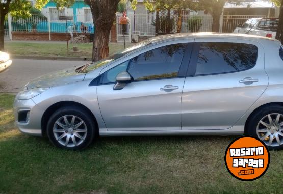 Autos - Peugeot 308 2014 Nafta 111111Km - En Venta
