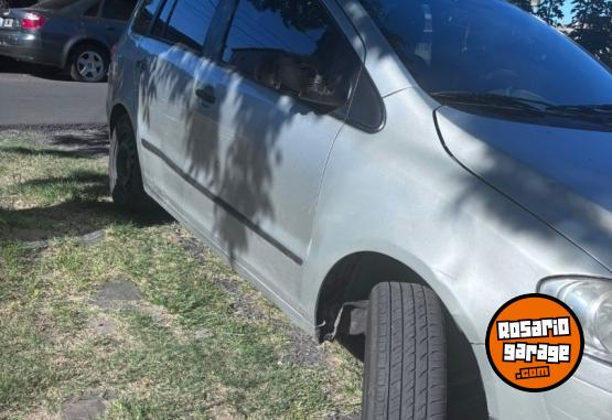 Autos - Volkswagen Suran 2009 Nafta 300000Km - En Venta