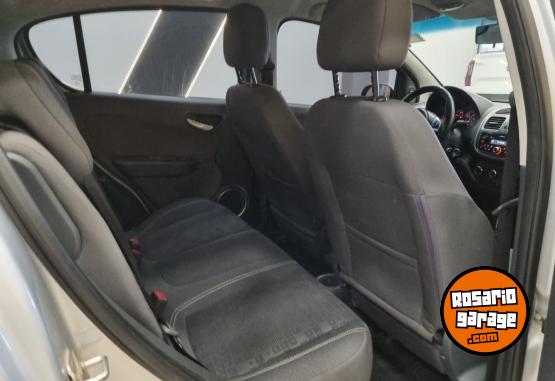 Autos - Fiat PALIO ATTRACTIVE 1.4L 5P 2017 GNC 122000Km - En Venta