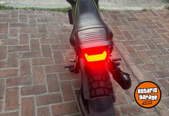 Motos - Husqvarna Svartpilen 401 2018 Nafta 32000Km - En Venta