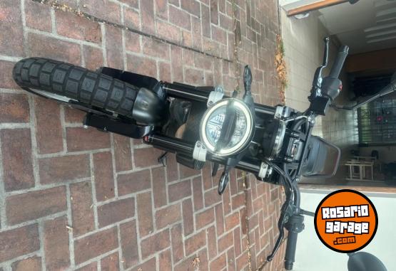 Motos - Husqvarna Svartpilen 401 2018 Nafta 32000Km - En Venta