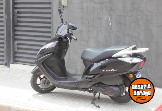 Motos - Honda Elite 125cc 2017 Nafta 22000Km - En Venta
