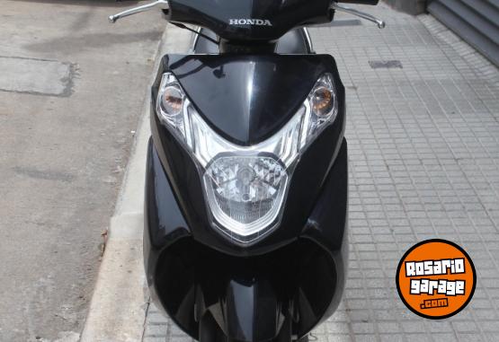 Motos - Honda Elite 125cc 2017 Nafta 22000Km - En Venta