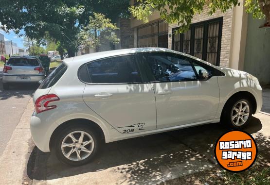 Autos - Peugeot 208 2016 Nafta 103000Km - En Venta