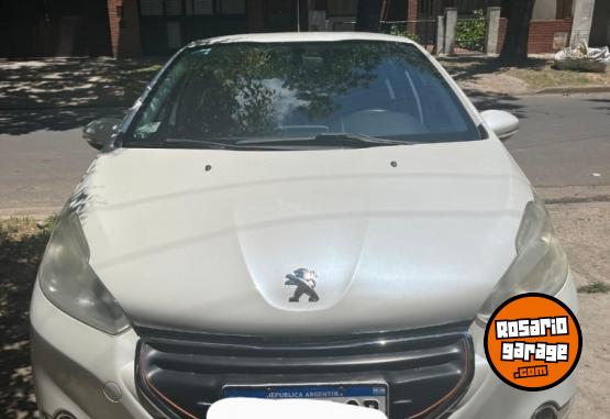 Autos - Peugeot 208 2016 Nafta 103000Km - En Venta