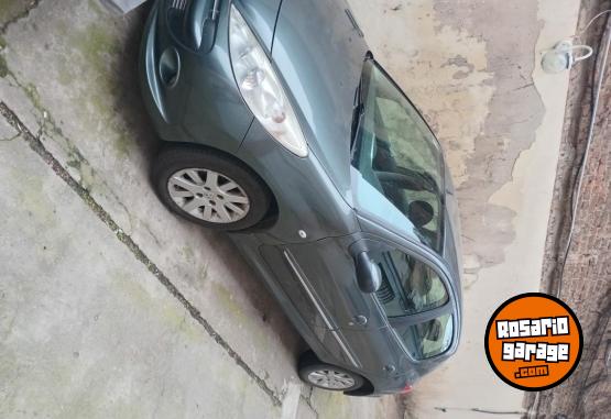 Autos - Peugeot 207 2012 Nafta 138000Km - En Venta