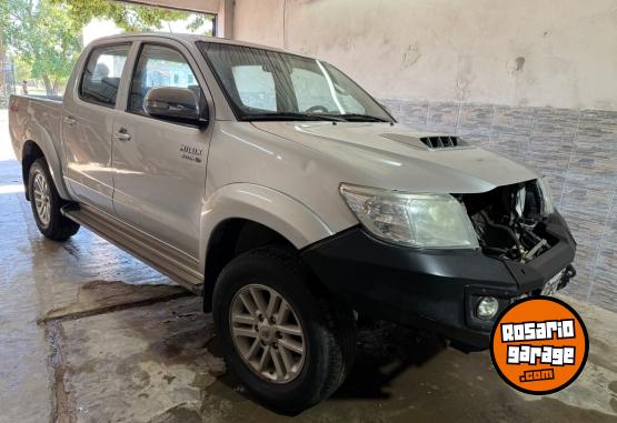 Camionetas - Toyota HILUX SRV 4x4 2014 Diesel 304000Km - En Venta