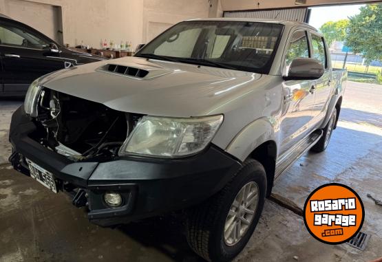 Camionetas - Toyota HILUX SRV 4x4 2014 Diesel 304000Km - En Venta