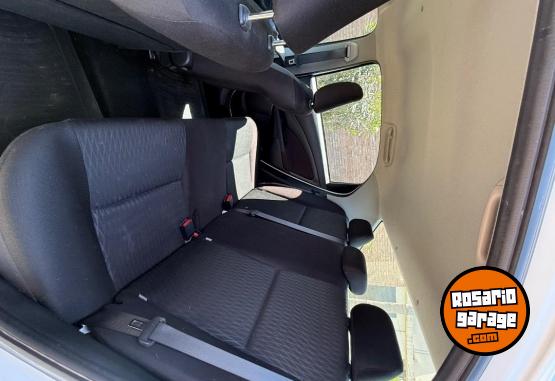 Autos - Toyota Etios XLS Pack 1.5 6M/T 2023 Nafta 95000Km - En Venta