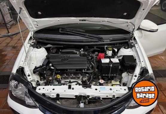 Autos - Toyota Etios XLS Pack 1.5 6M/T 2023 Nafta 95000Km - En Venta