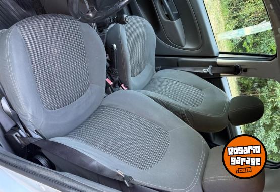 Autos - Fiat Punto Essence 2012 Nafta 175000Km - En Venta