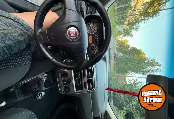 Autos - Fiat Punto Essence 2012 Nafta 175000Km - En Venta