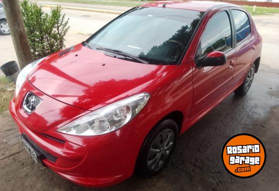 Autos - Peugeot 207 compac 2014 Nafta 145000Km - En Venta