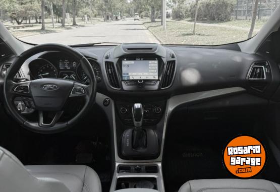 Camionetas - Ford Kuga TItanium 4WD 2019 Nafta 95800Km - En Venta