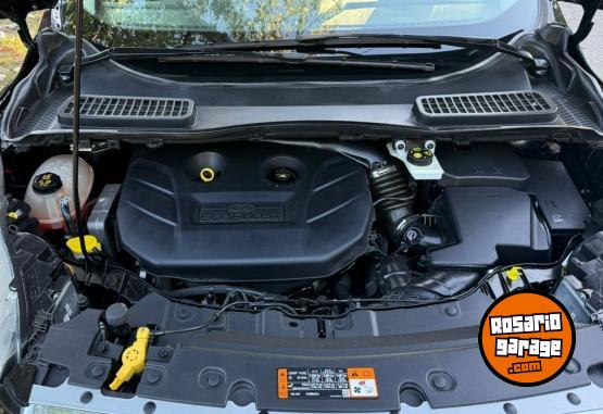 Camionetas - Ford Kuga TItanium 4WD 2019 Nafta 95800Km - En Venta