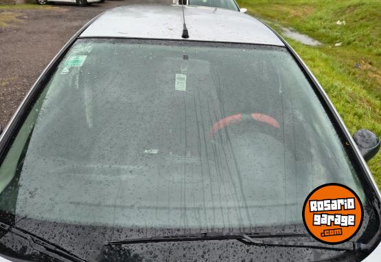 Autos - Peugeot 206 2009 Nafta 175000Km - En Venta