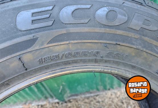 Otros - Bridgestone  185/65R15 - En Venta