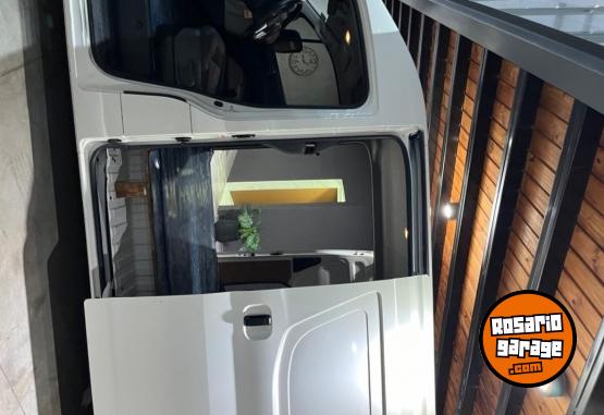 Utilitarios - Toyota Hiace 2021 Diesel 119000Km - En Venta