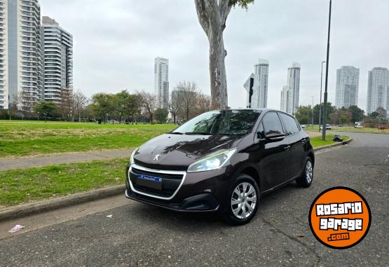 Autos - Peugeot 208 2017 Nafta 100000Km - En Venta