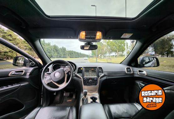 Camionetas - Jeep Grand cherokee 2017 Nafta 125000Km - En Venta
