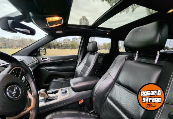 Camionetas - Jeep Grand cherokee 2017 Nafta 125000Km - En Venta