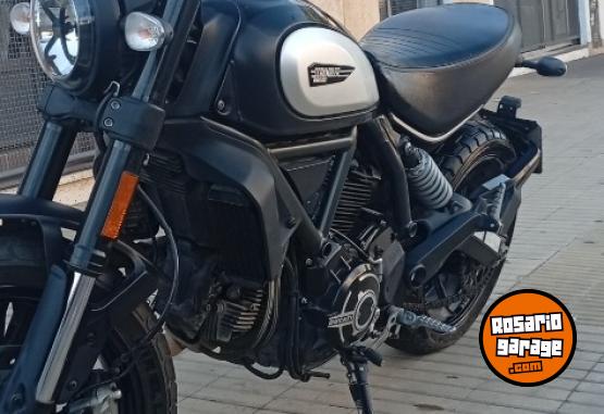 Motos - Ducati Icon Dark 2023 Nafta 8700Km - En Venta