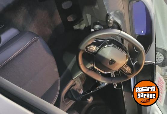 Autos - Peugeot 208 Allure pack 2025 Nafta 4900Km - En Venta