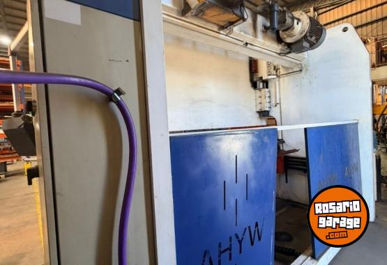 Herramientas - Plegadora Cnc Hidr�ulica 4600x3000 Ahyw 400 Toneladas - En Venta