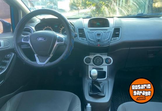 Autos - Ford Fiesta kinetic 2015 GNC 115000Km - En Venta