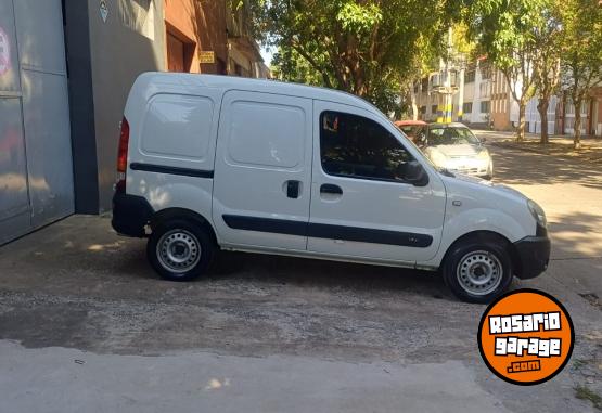 Utilitarios - Renault FURGON 2017 GNC 236000Km - En Venta