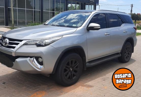 Camionetas - Toyota Sw4 srx 2016 Diesel 142000Km - En Venta