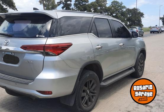 Camionetas - Toyota Sw4 srx 2016 Diesel 142000Km - En Venta