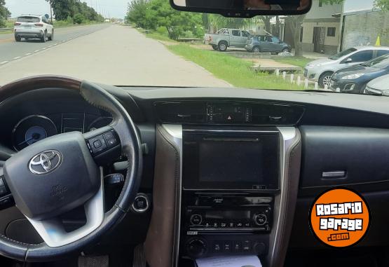 Camionetas - Toyota Sw4 srx 2016 Diesel 142000Km - En Venta