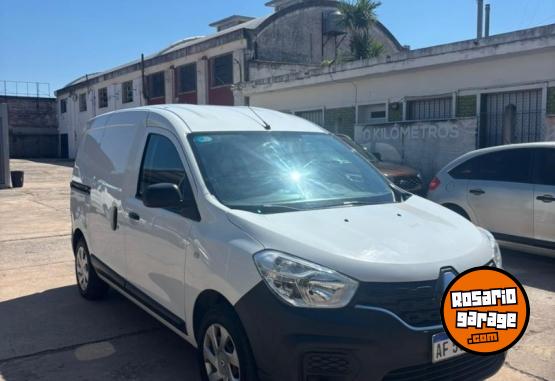 Utilitarios - Renault Kangoo Express 1.6 2022 GNC 88000Km - En Venta