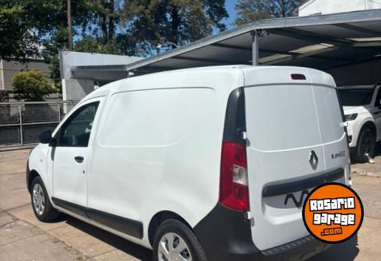 Utilitarios - Renault Kangoo Express 1.6 2022 GNC 88000Km - En Venta