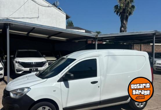 Utilitarios - Renault Kangoo Express 1.6 2022 GNC 88000Km - En Venta
