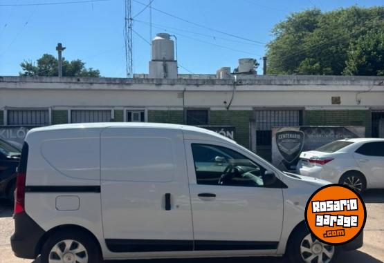 Utilitarios - Renault Kangoo Express 1.6 2022 GNC 88000Km - En Venta