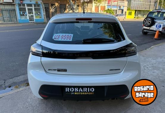 Autos - Peugeot 208 Allure Pack 2025 Nafta 15000Km - En Venta