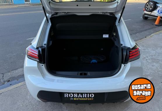 Autos - Peugeot 208 Allure Pack 2025 Nafta 15000Km - En Venta