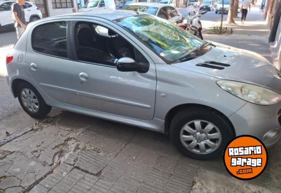 Autos - Peugeot 207 2010 Diesel 223000Km - En Venta